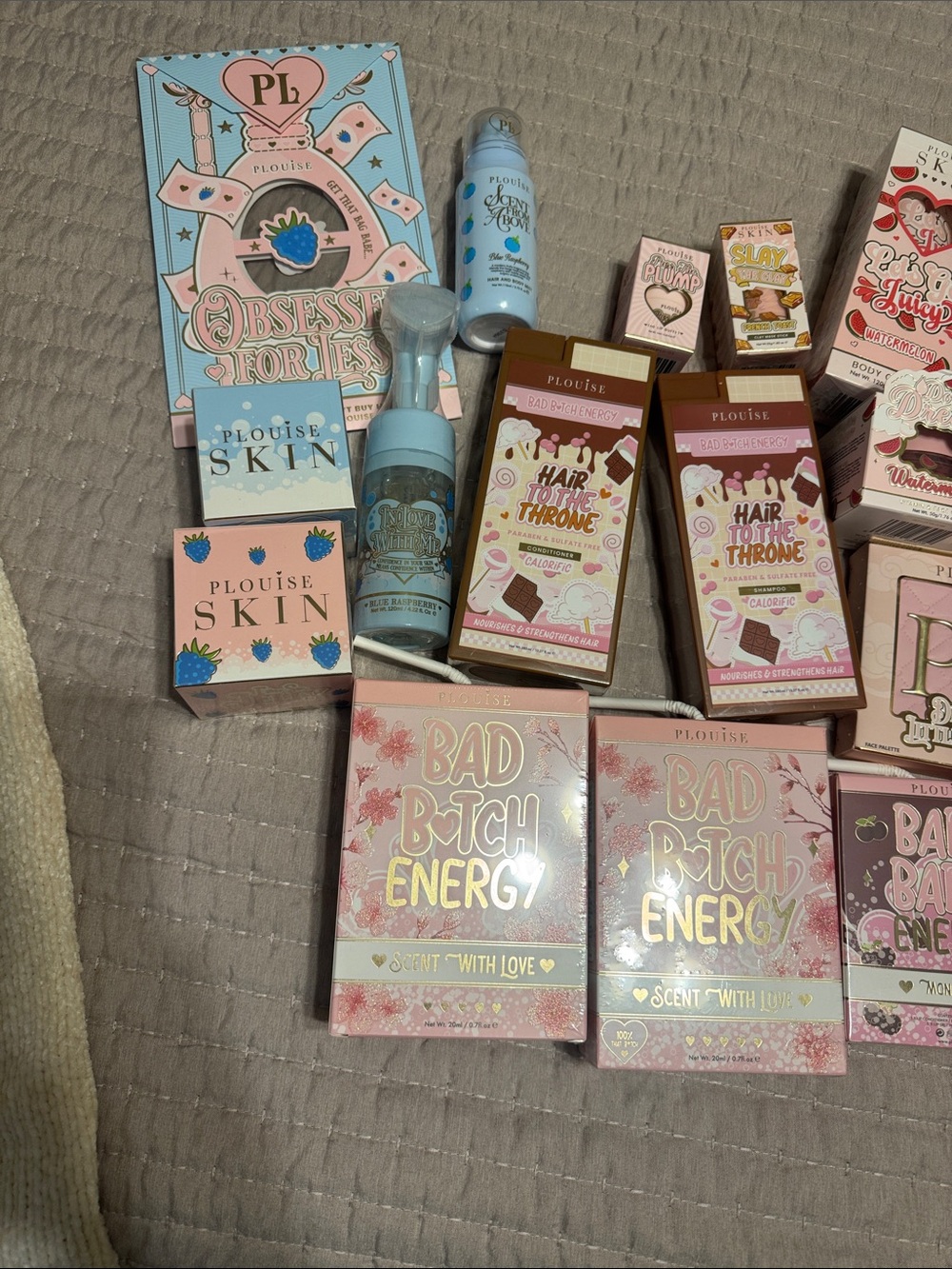 Large P Louise Lot